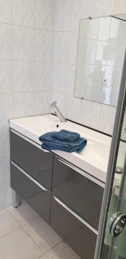 Chez Faby Et Jose Hotel Авиньон Екстериор снимка